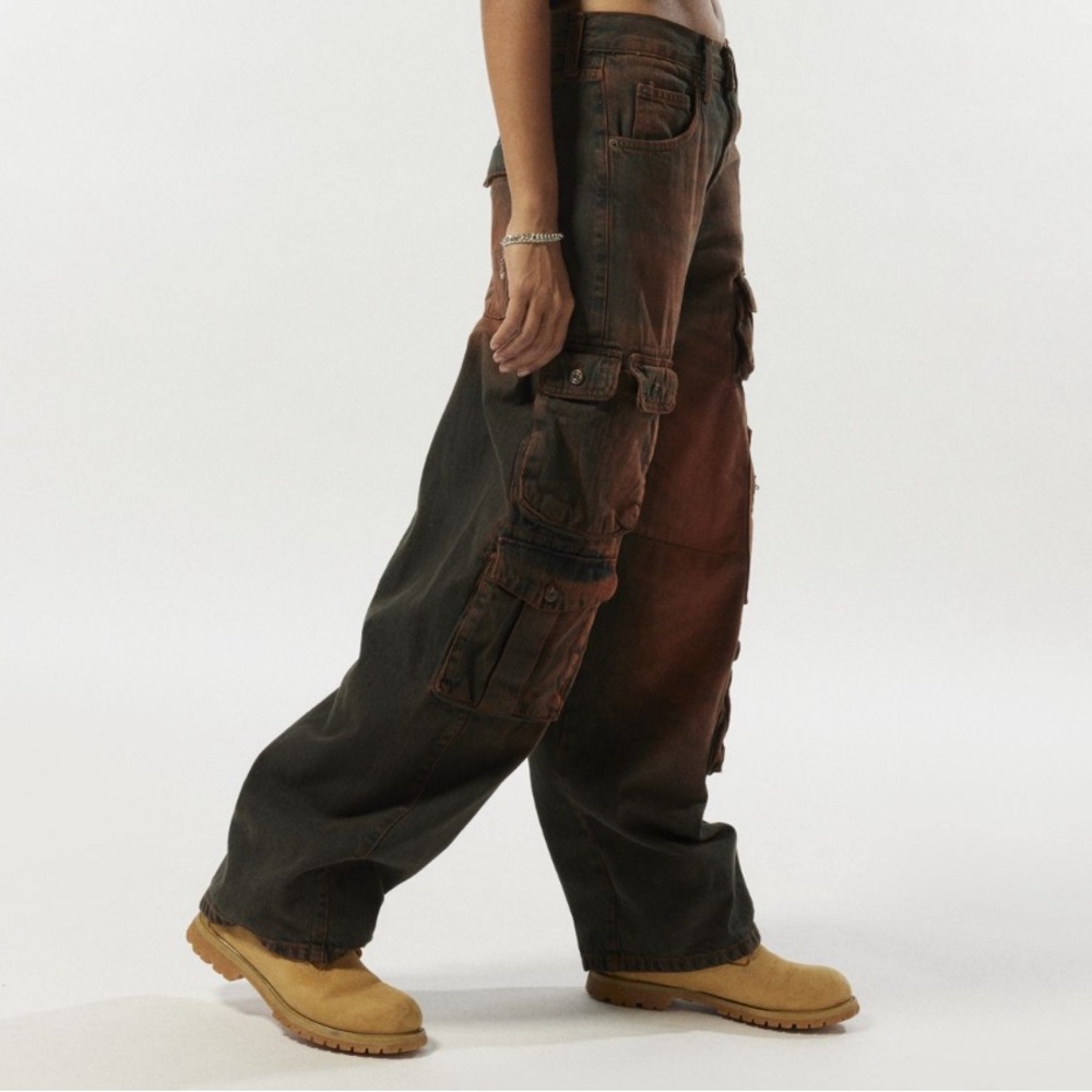 BDG Urban Outfitters Logan Extreme Cargo Pocket Baggy Boyfriend Jean-EUC - Picture 6 of 15